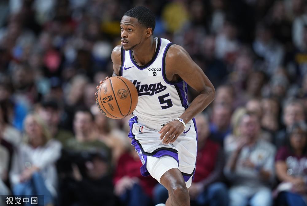 于期待他留 于期待他留